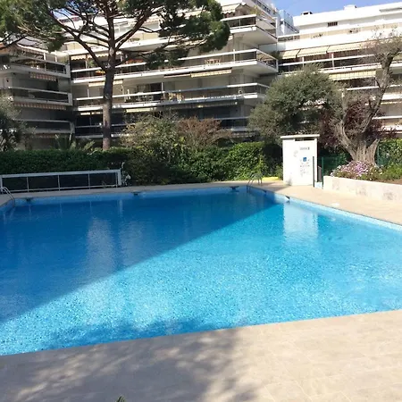 Au Soleil D'antibes * Antibes